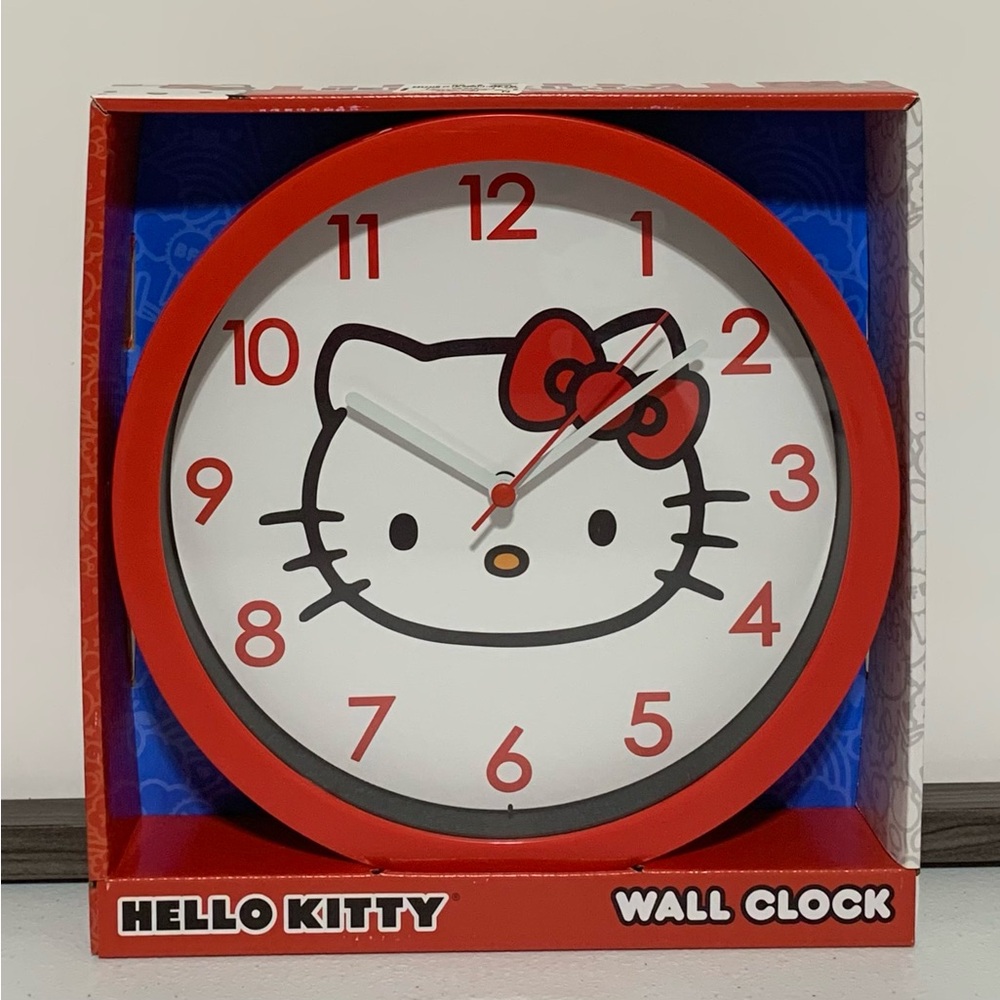 Hello Kitty by Sanrio Analog Wall Clock-New in Box